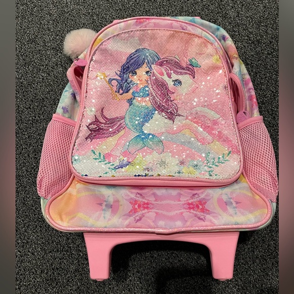 Like new kids rolling overnight bag/ carry on - Picture 2 of 7